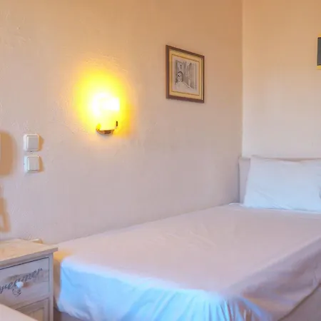 بيت ضيافة Domus Rhodes City